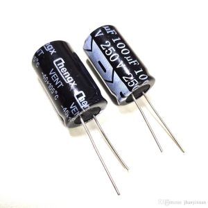 Condensador Eletrolítico 100uF 250V