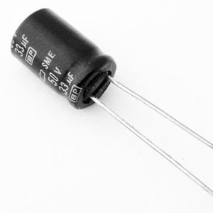 Condensador Electrolítico 33uF 50V