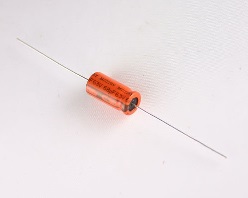 Condensador Electrolítico 68uF 63V